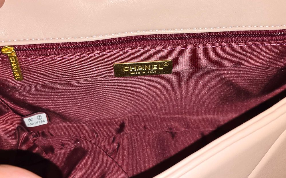 Chanel дамска чанта в цвят пудра естествена кожа