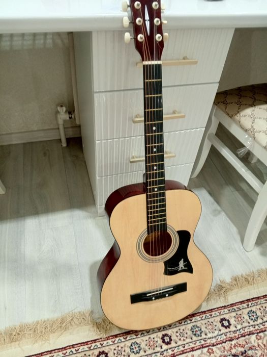 Акустическая гитара 6 струнная