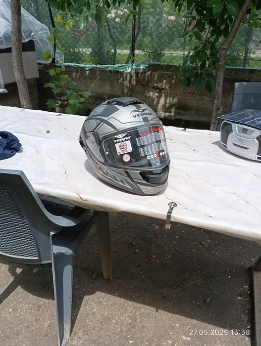 Vând cască motor vemar