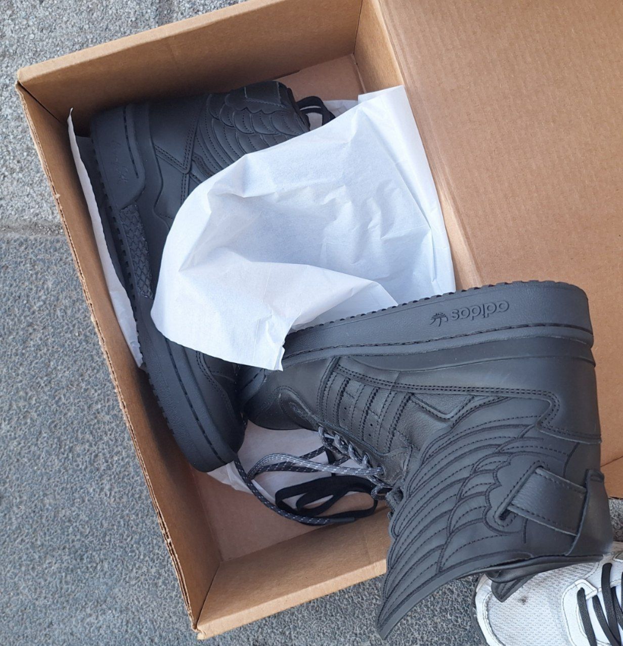 Jeremy scott 4.0 black