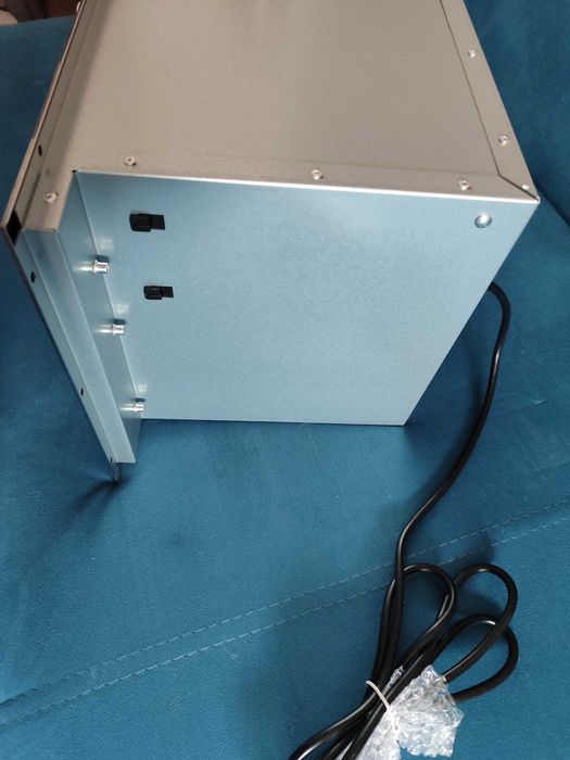 Продавам абсорбатор за вграждане DSM-Simplica50. Нов.