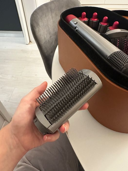 Dyson airwrap complete