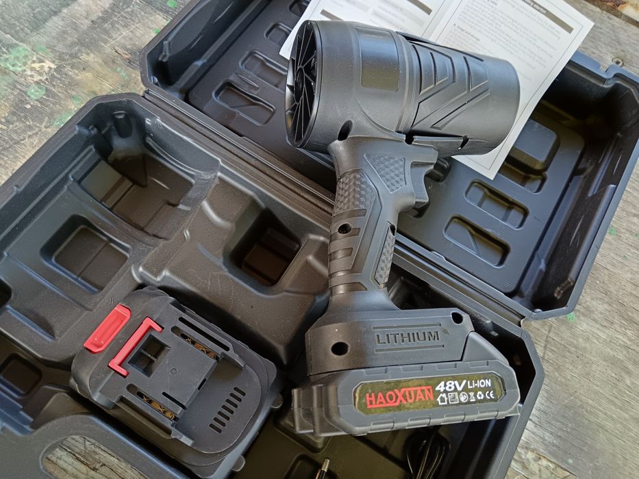 Suflanta electrica, 2 acumulatori, încărcător, geanta depozitare