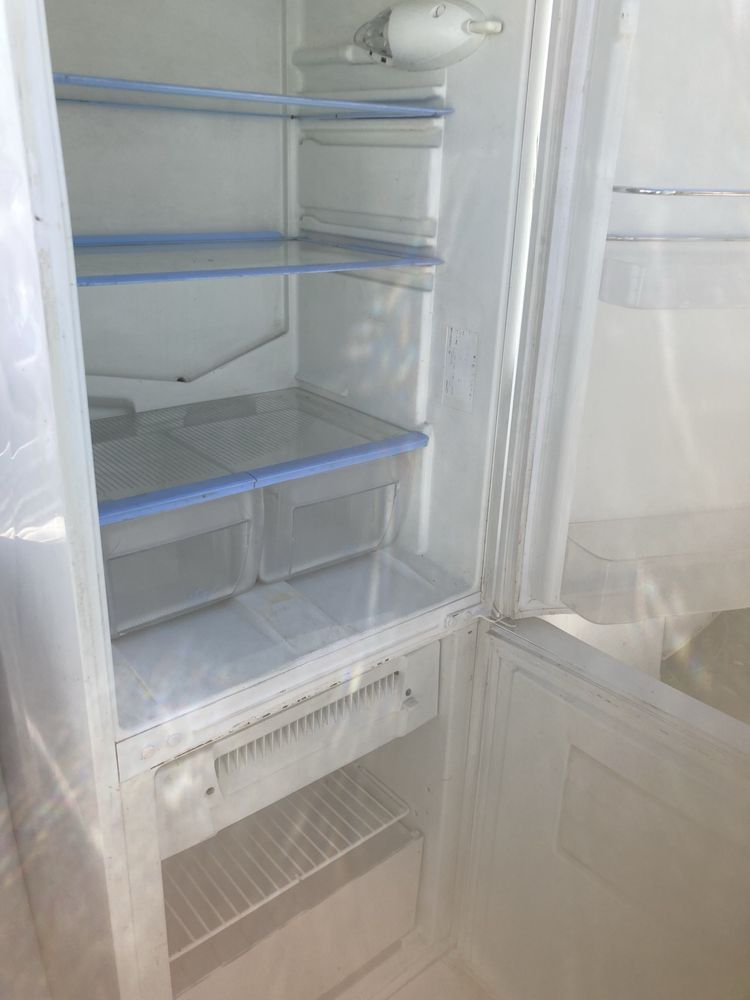 Продам холодильник