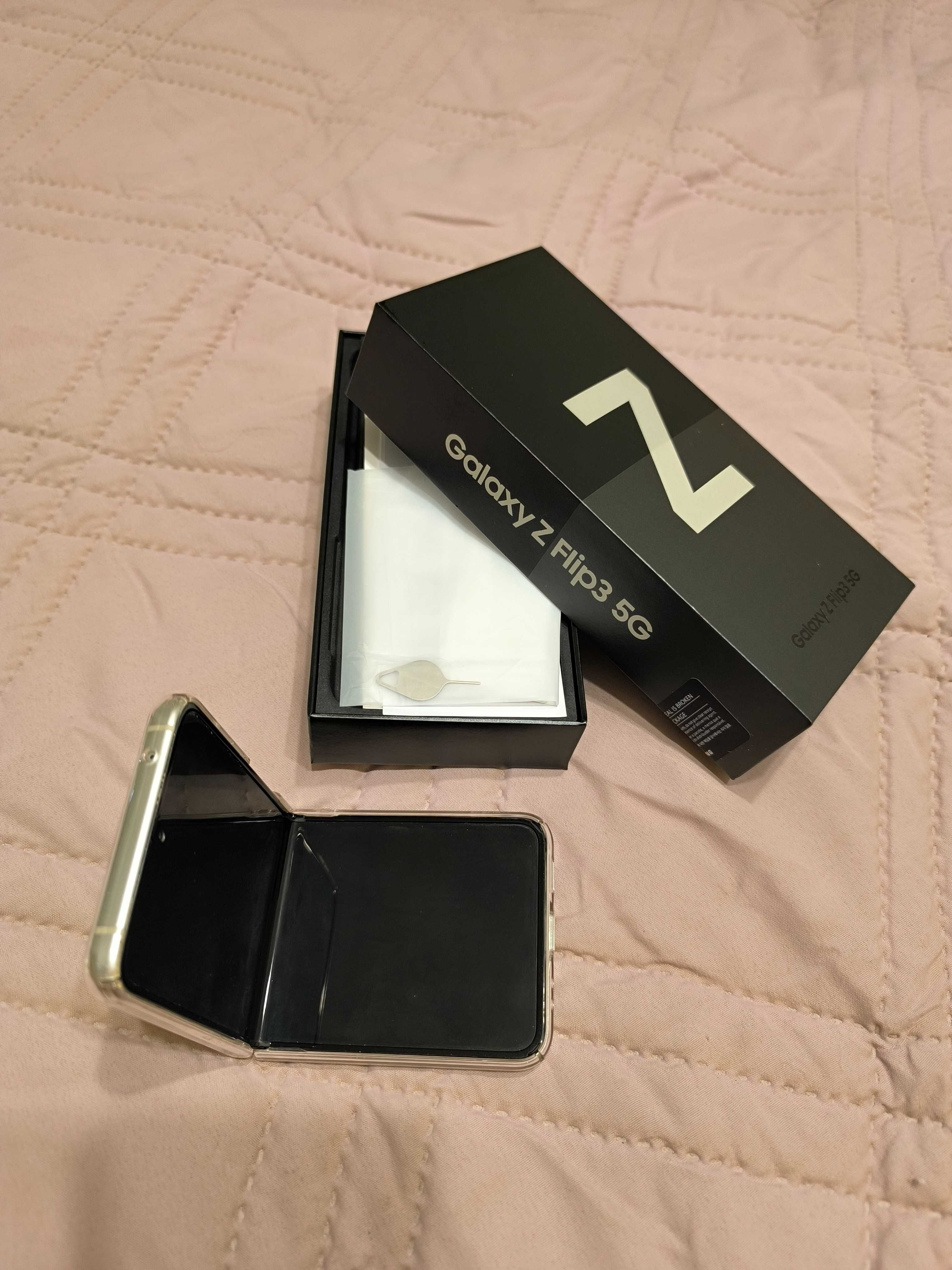 Samsung Galaxy Z Flip 3 256GB, 8GB RAM, 5G, CREAM