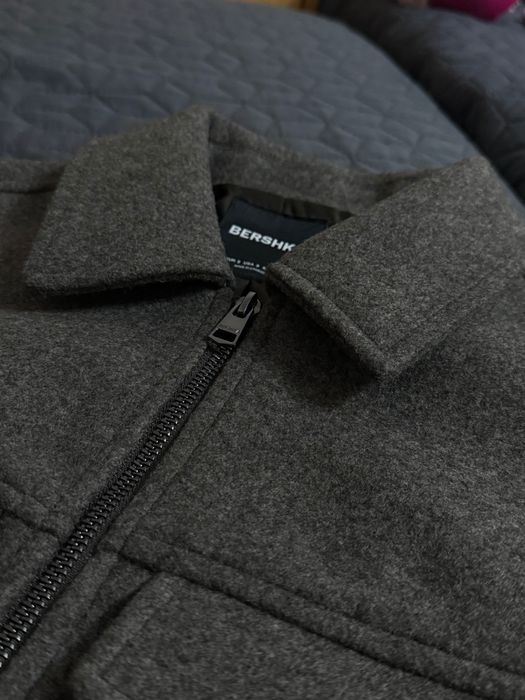 Дамско късо палто (яке) Bershka