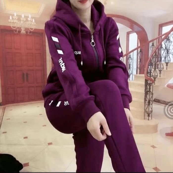 Продам спортивный костюм