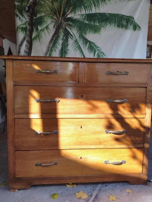 Старинен реновиран скрин масив