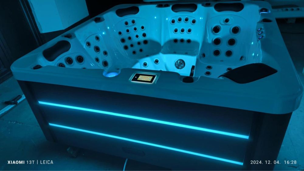 Jacuzzi exterior nou