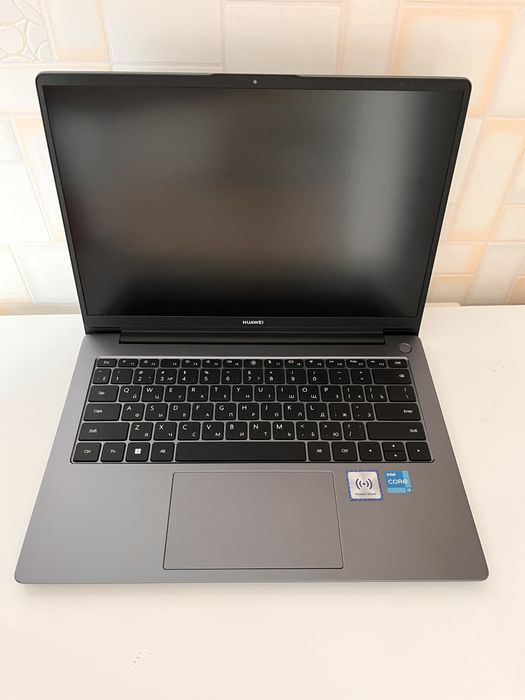 Продам ноутбук Huawei Matebook d14, 8 гб, в идеальном состоянии