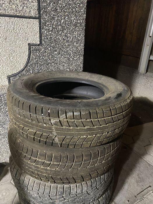 Зимние шины 4 штуки