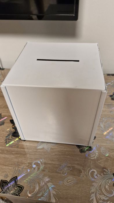 Pusculita cub metal 20cm