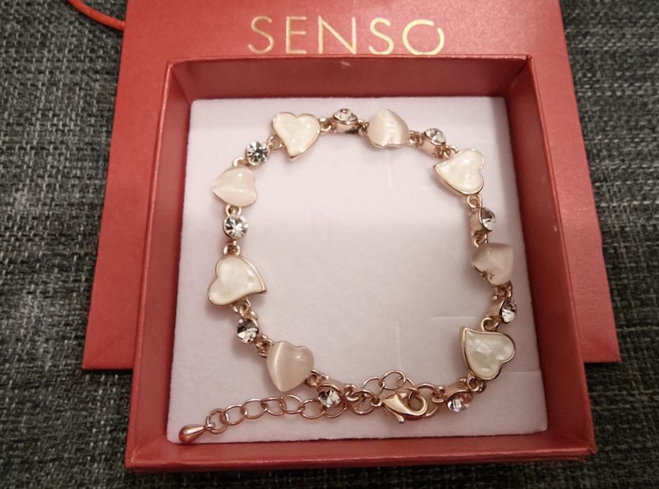 Нова прекрасна, италианска гривна Senso със сърца