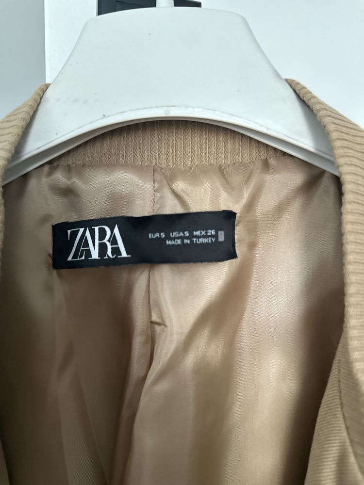 спортно-елегантно сако Zara