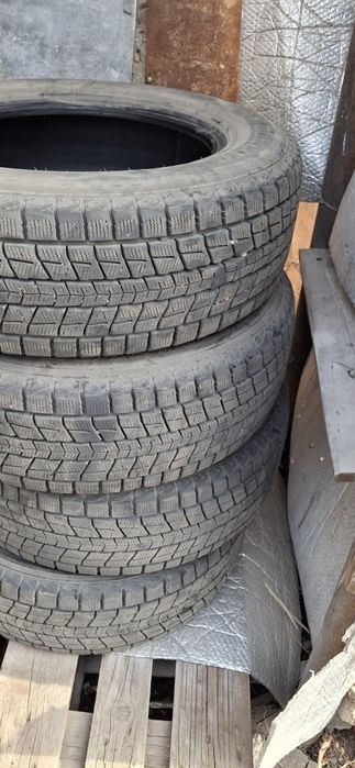 Резина зимняя  в хорошем состояние