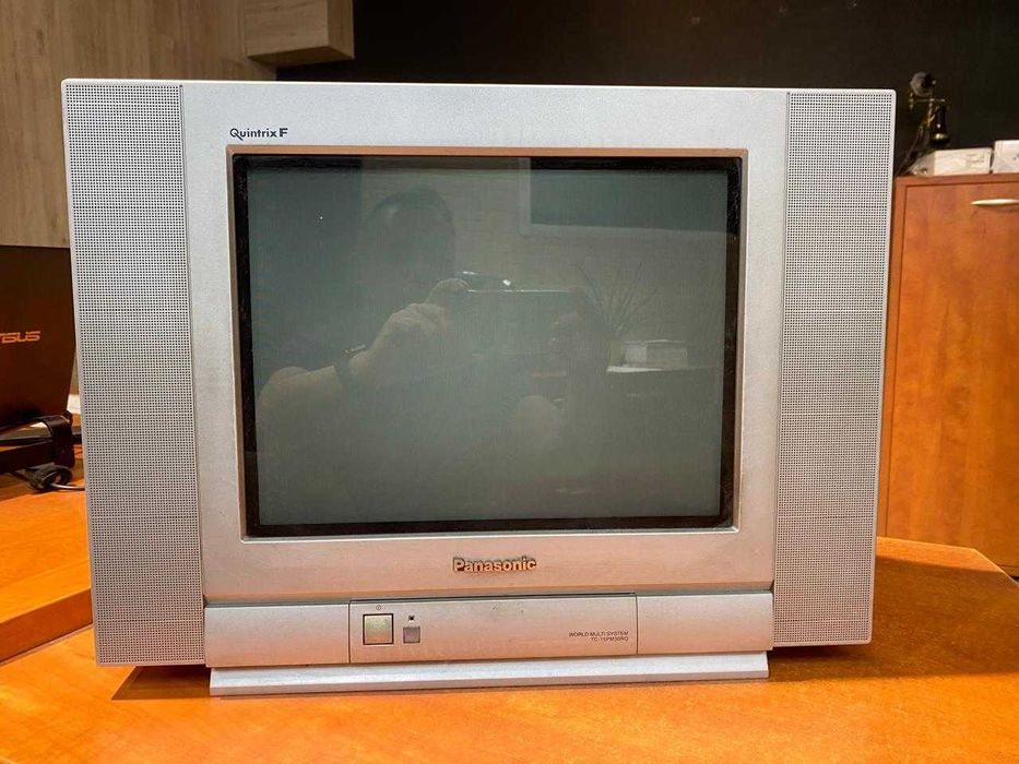 Телевизор Panasonic TC-15PM30R с плоским экраном, диагональ 15"(38 см)