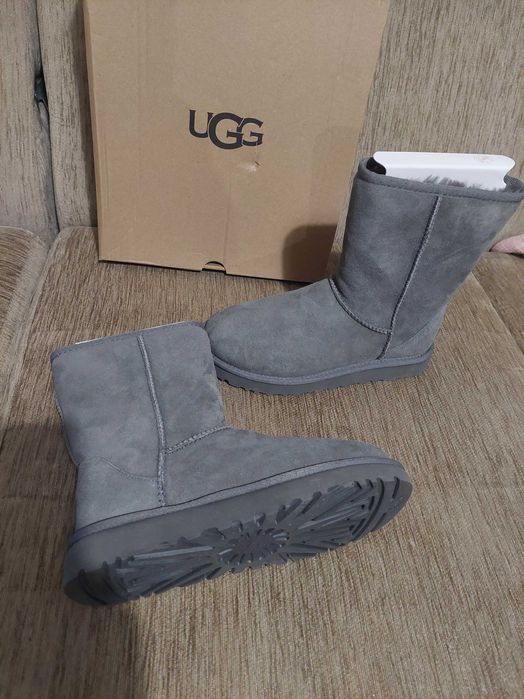Оригинални ботуши UGG Classic Short II