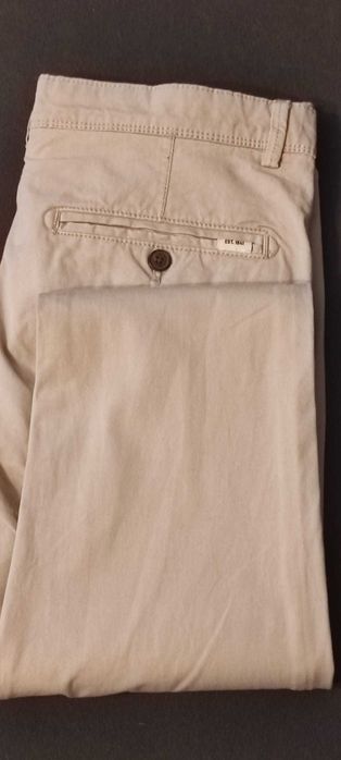 Pantaloni adolescenți