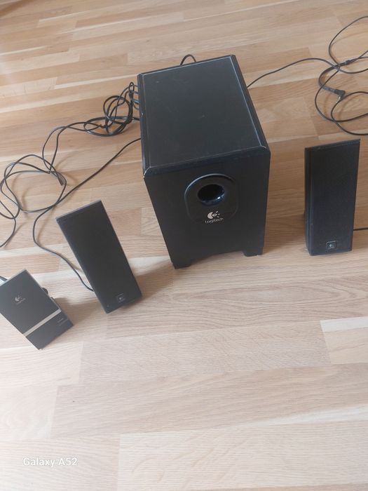 !! Logitech X-240 !!
