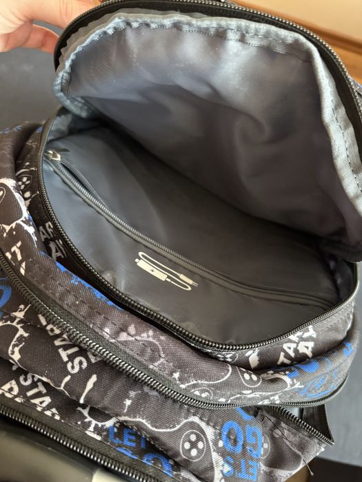 Ghiozdan troller / roti - folosit de 2 ori