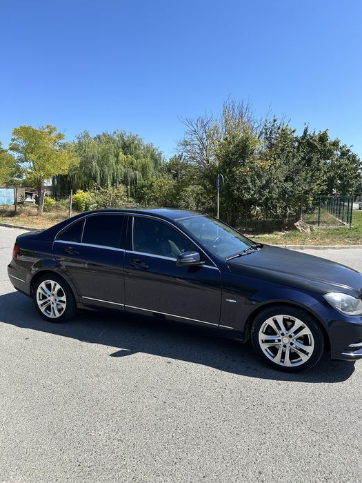 Vand/schimbMercedes C 220 CDI Avantgarde blue efficiency