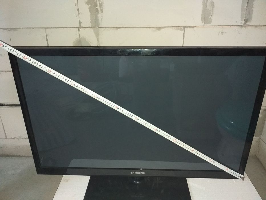 Tv Samsung, se vinde defectă o piesă