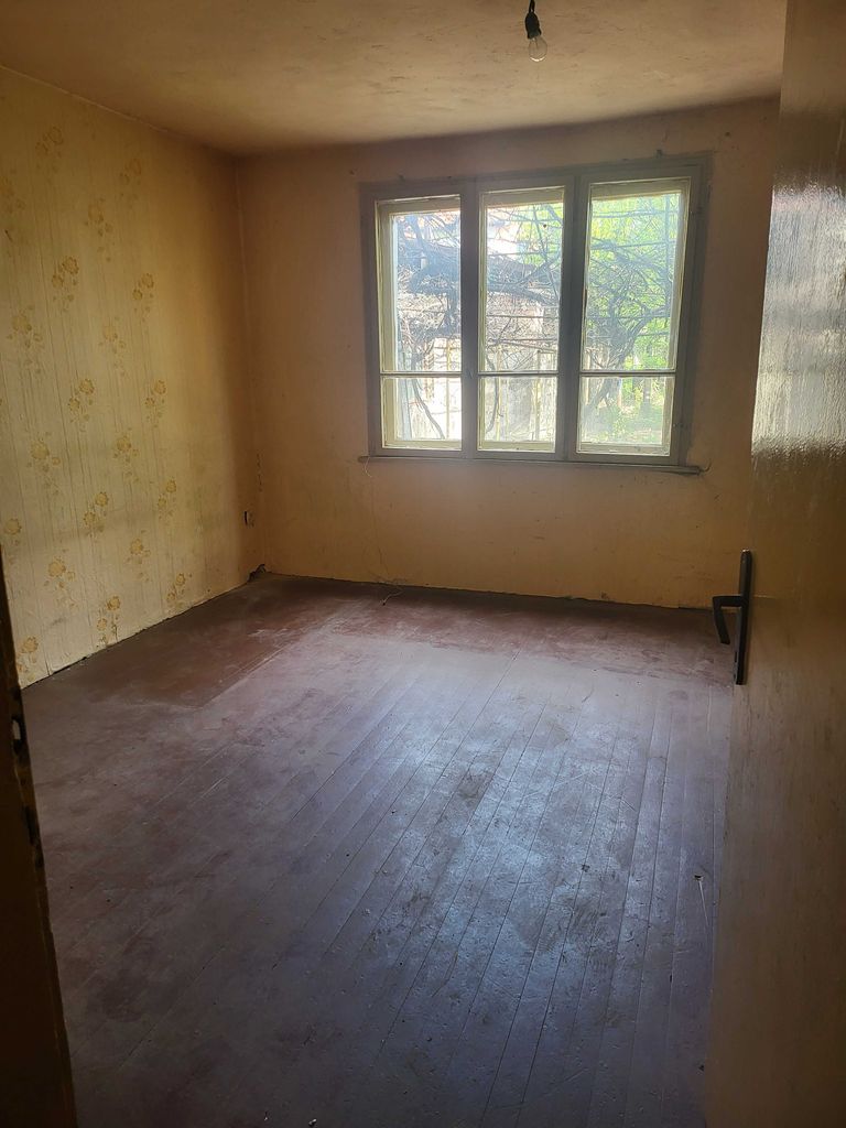 Продава се Къща в с. Драгичево, Област Перник - 120 кв.м за 742 €/кв.м - Снимка #8
