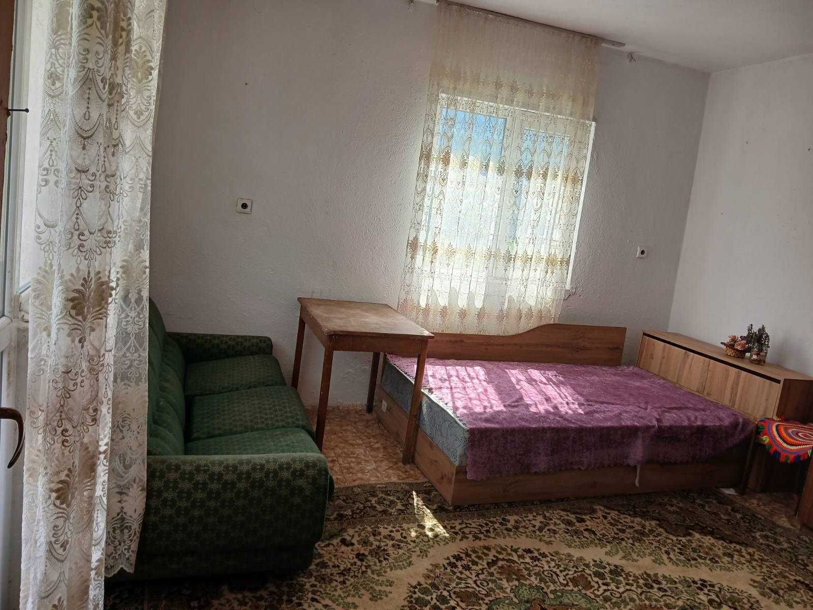 Самостоятелна къща в с.Белица