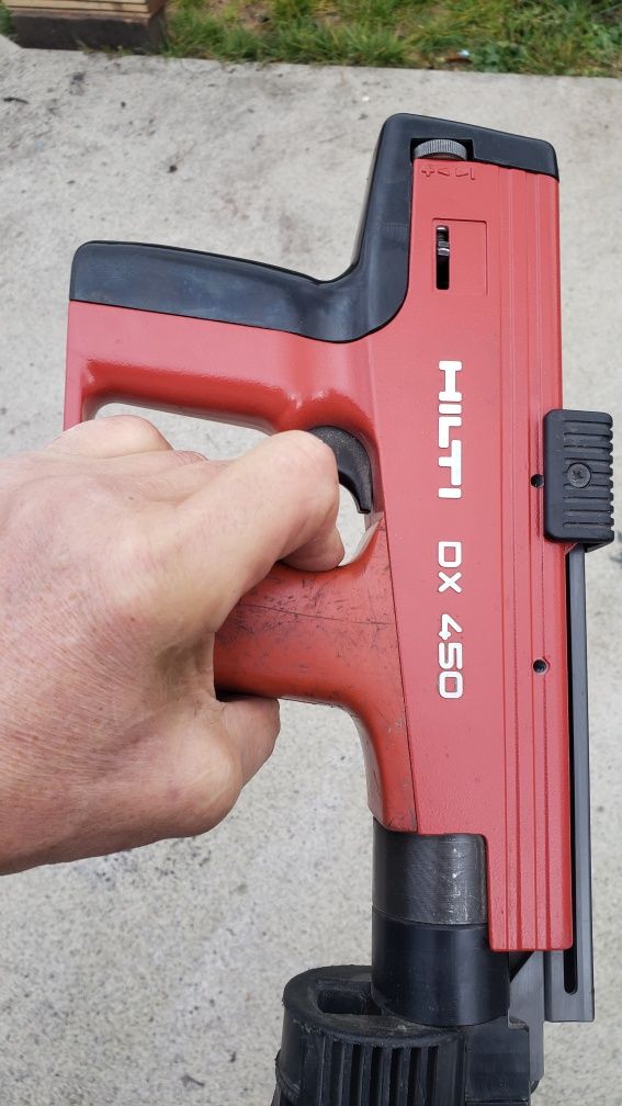 HILTI DX-450 Перфектно
