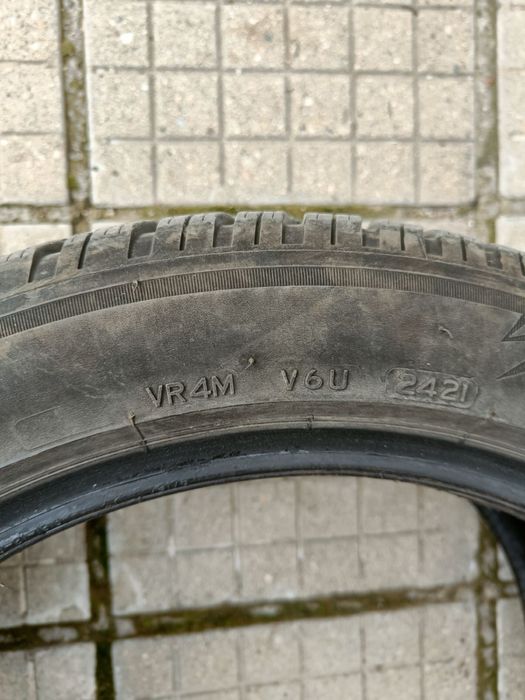 Зимни гуми  Bridgestone 215/50R17 - 4 броя