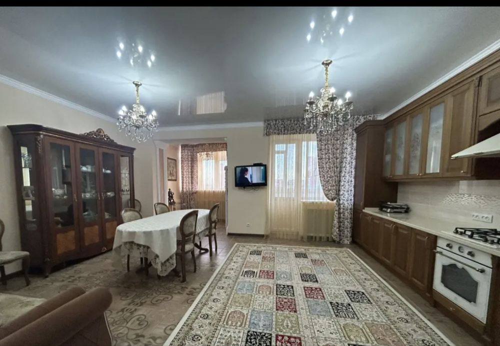 Продам 4-х квартиру