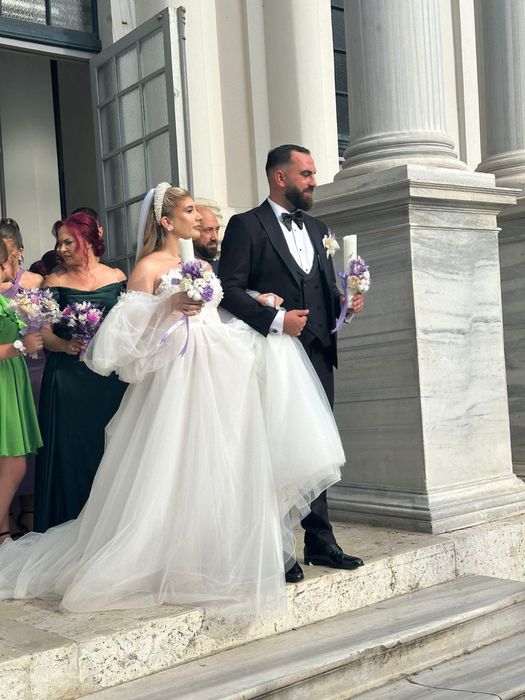 Rochie de mireasă 2024