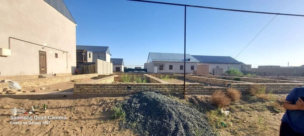 Жай орни сотилади 400кв