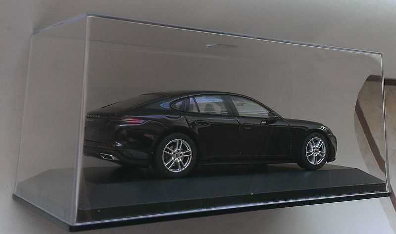 Macheta Porsche Panamera MK2 2016 - Herpa 1/43