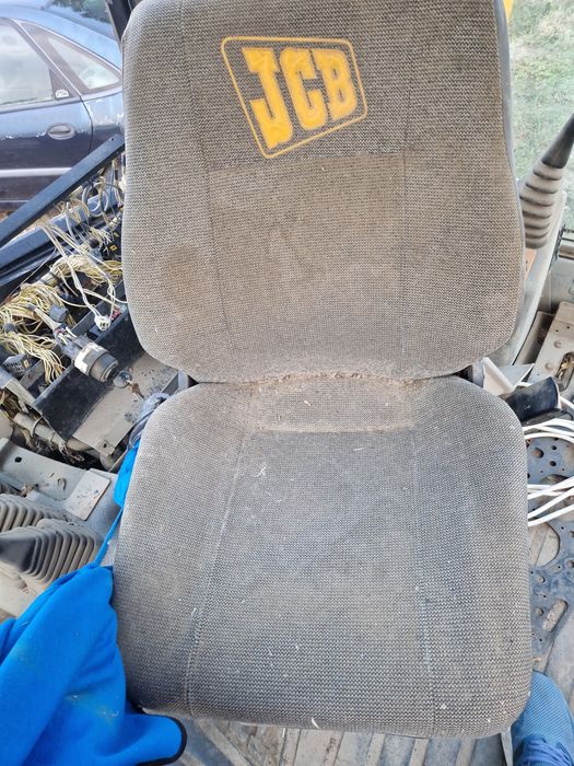 Buldoexcavator JCB 3CX  An 2001