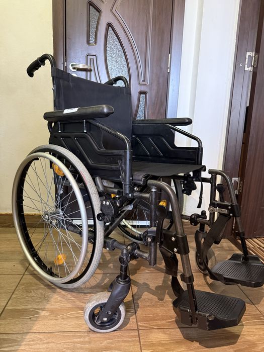 Scaun transport pacienti batrani handicap dizabilitati (ca nou)