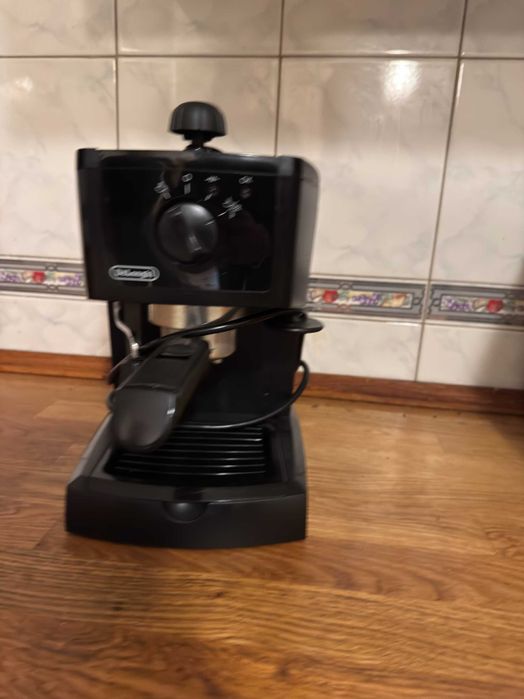Espressor DeLonghi cu portafiltru