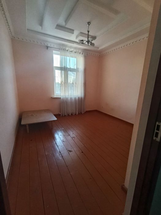 Nukus/Nokis Aeroport qarama-qarsisinda Panayev qizil domda 3 xanali kv