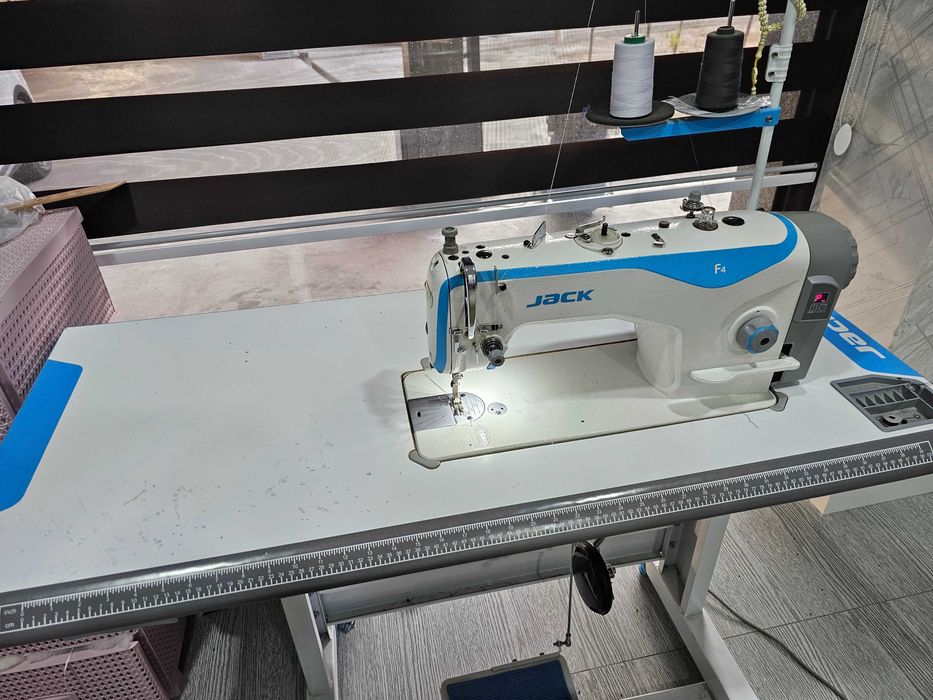 Швейная машинка Jack