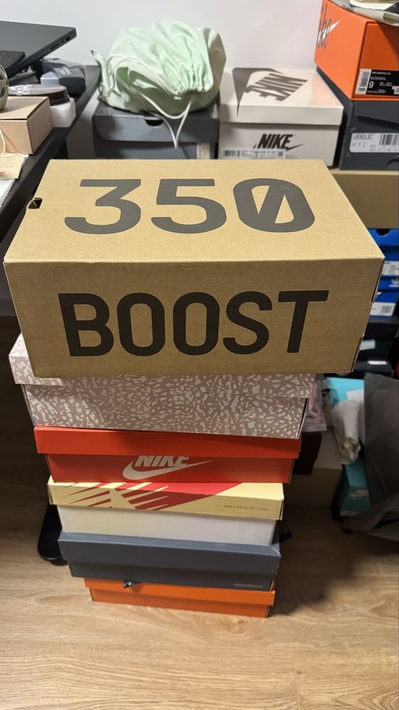 Yeezy boost 350 V2