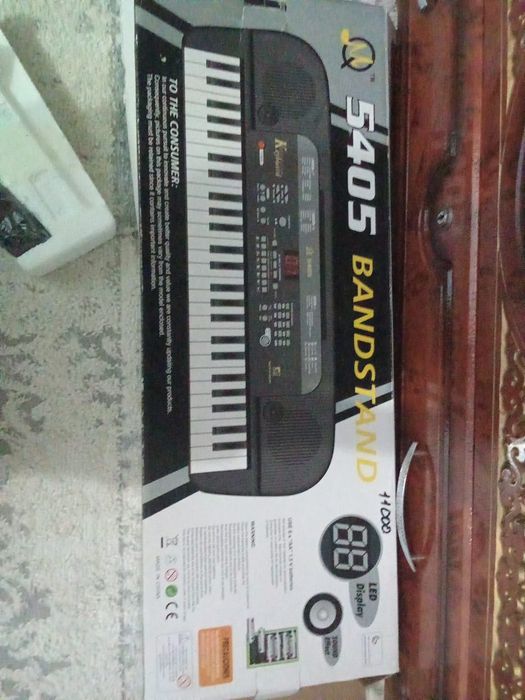 Синтезатор с микрофоном