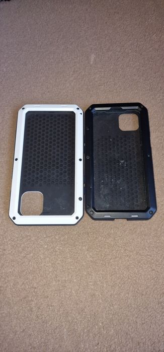 Vand huse antisoc Iphone12 si 13