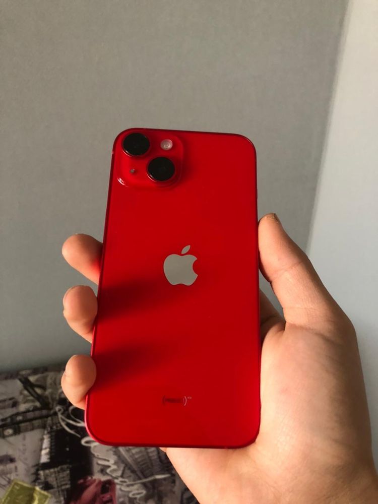 IPhone 14 в идеальном состоянии