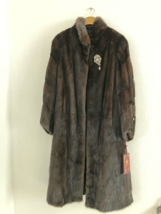 Шуба новый 46 размер сатылады