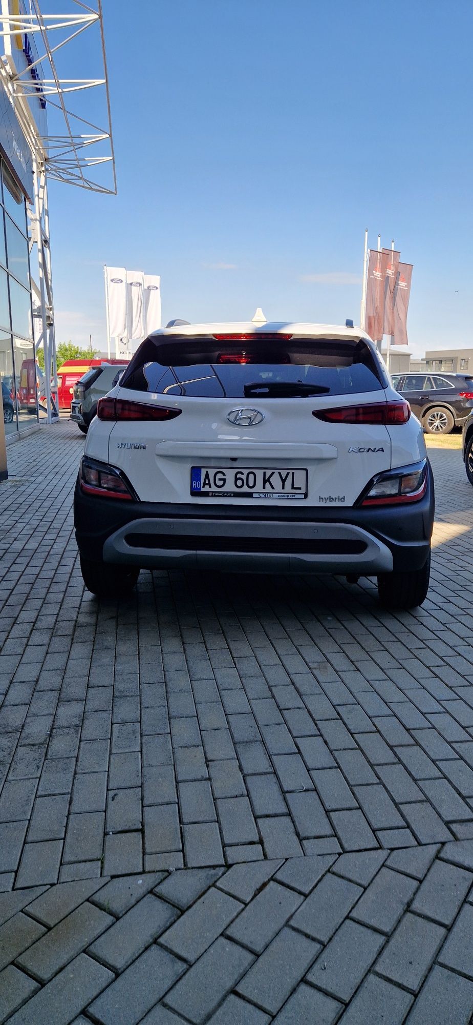 Vând Hyundai kona hibrid