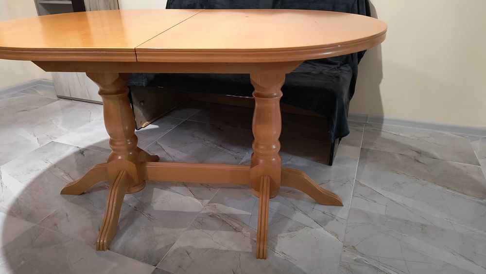 Трапезна маса 140/90 овал