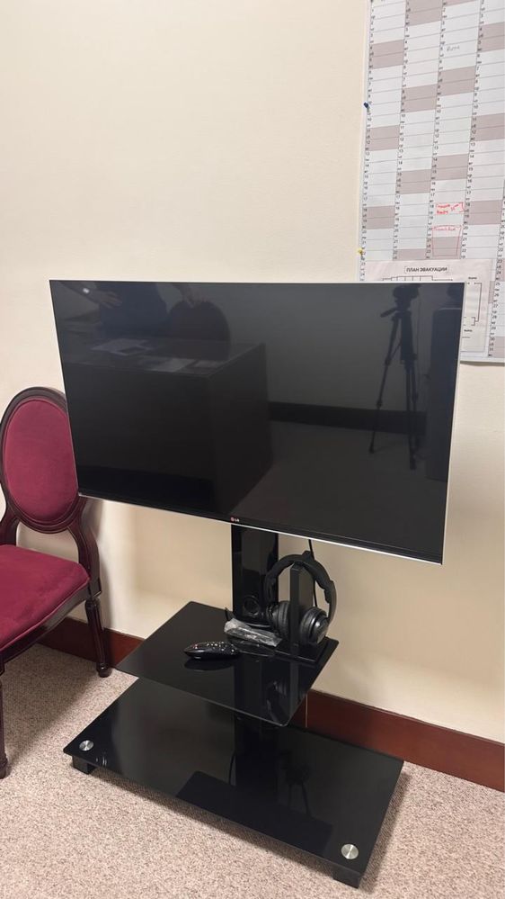 Smart телвизор LG 47LB690V-ZC