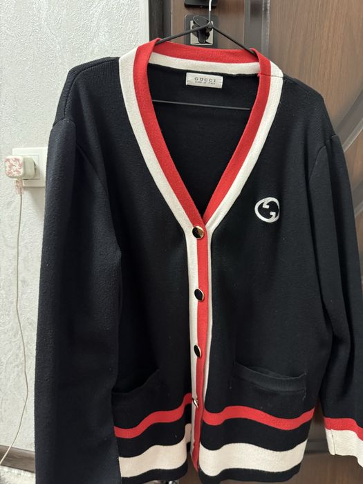 Чёрный кардиган — универсальный стиль!