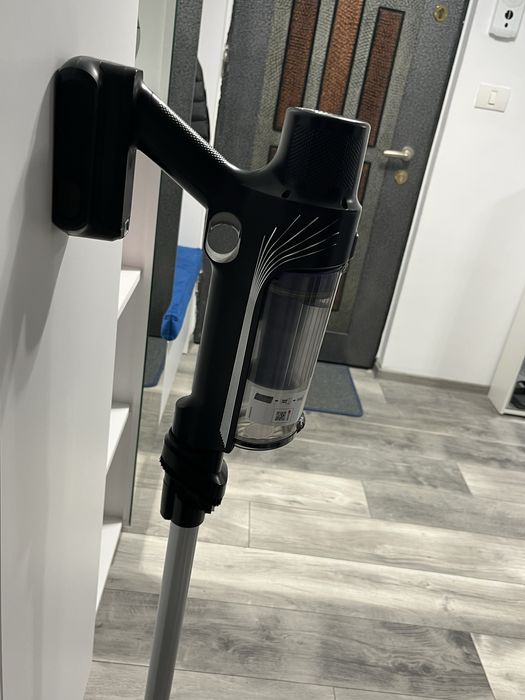 Aspirator de mana fara fir Rowenta x pert 67.0