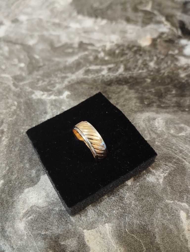 Золотое обручальное кольцо, проба 585